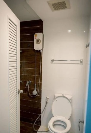 For sale: A Space Me Bangna, 5th floor, empty room, airy, spacious, good price, interested in owning, hurry and reserve now.