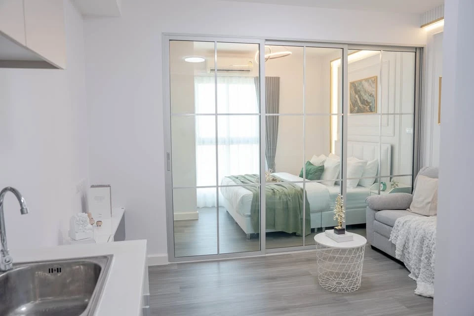 For sale: A Space ME Bangna, Mega Bangna view, north facing, beautifully decorated room in bright tones, waterproof SPC flooring, premium grade paint,