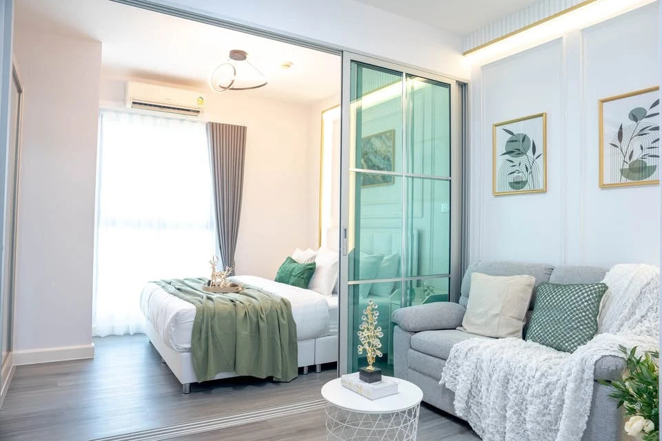 For sale: A Space ME Bangna, Mega Bangna view, north facing, beautifully decorated room in bright tones, waterproof SPC flooring, premium grade paint,