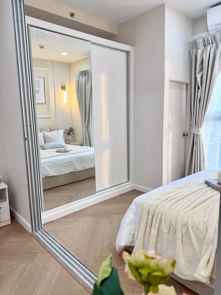 Selling A Space Me Bangna. Beautiful high-floor unit with a spacious and comfortable view. Stunning interior design. Buy now!