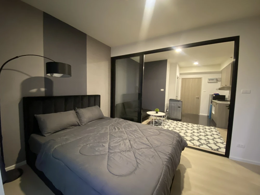 Selling A Space Mega condo, ready to move in, fully furnished, high floor, good ventilation. Book now!