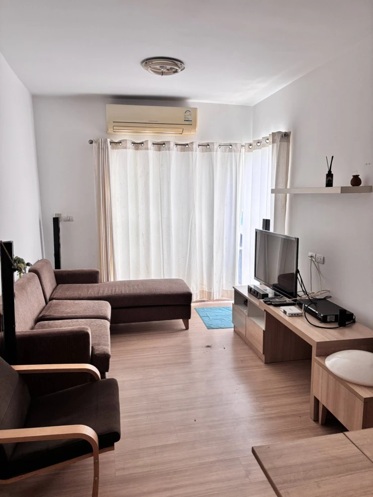 For sale: A Space play Ratchada - Suthisan, very large room, 2 bedrooms, 2 bathrooms, swimming pool view, with excellent built-in furniture. Reserve n