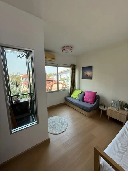 For sale: A space play Ratchada-Suthisan, ready to move in, fully furnished, hurry and book now before you miss out!!