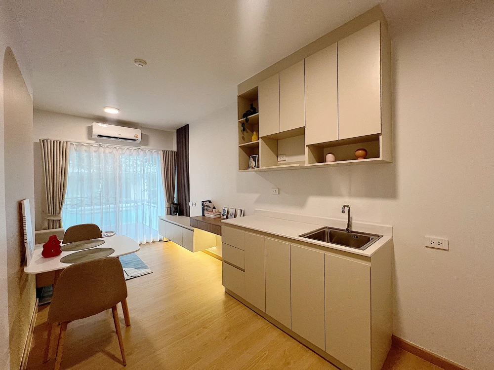 Selling A Space Sukhumvit 77, fully furnished and ready to move in!!! Rare unit!!! Pool Access, a must-have!