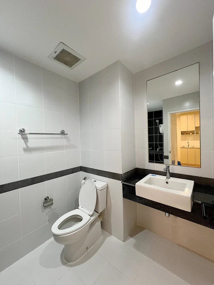 Selling A Space Sukhumvit 77, fully furnished and ready to move in!!! Rare unit!!! Pool Access, a must-have!