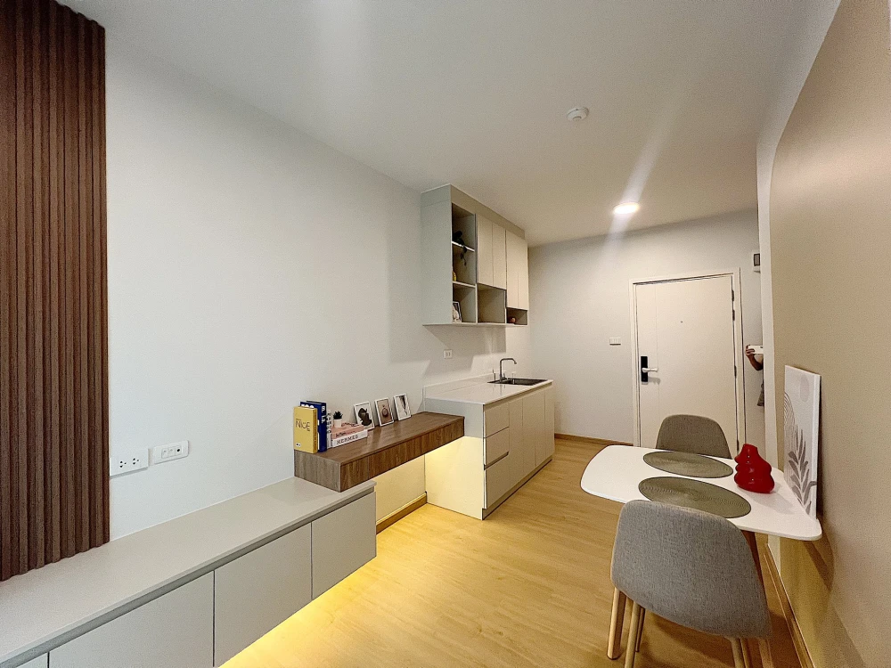 Selling A Space Sukhumvit 77, fully furnished and ready to move in!!! Rare unit!!! Pool Access, a must-have!