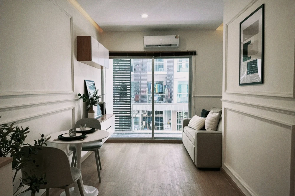 Selling a unit at a space sukhumvit 77. The rooms are well-partitioned and offer fantastic pool views. You definitely need to book this one!