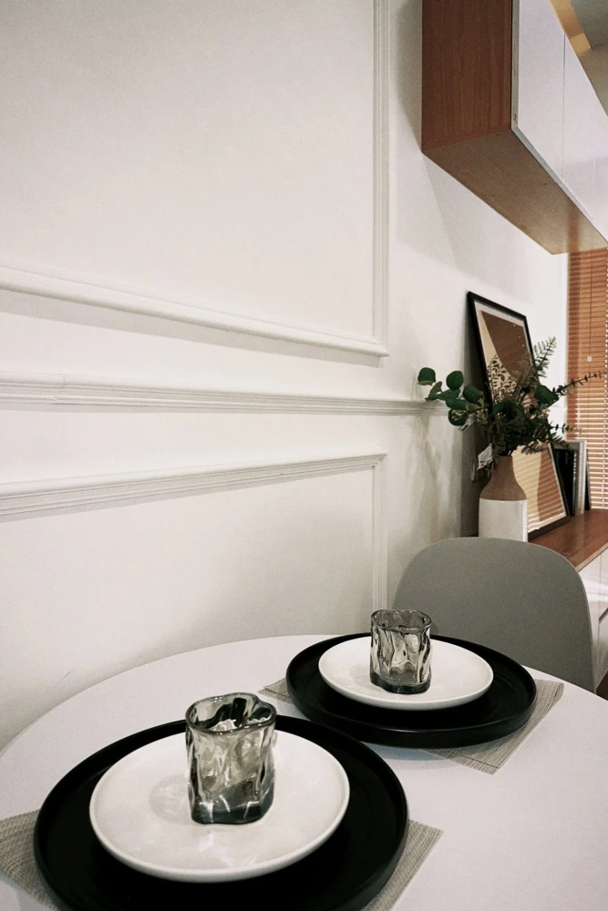 Selling a unit at a space sukhumvit 77. The rooms are well-partitioned and offer fantastic pool views. You definitely need to book this one!