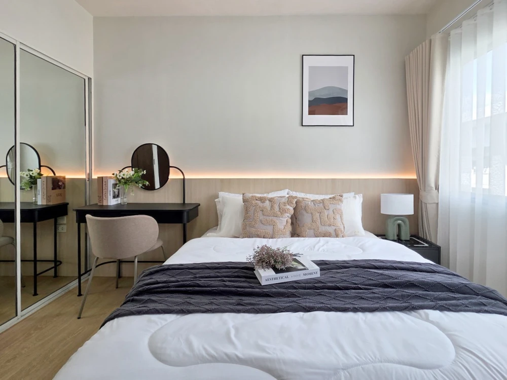 Selling A Space Sukhumvit 77, beautiful minimalist-style unit with waterproof SPC flooring (non-swelling) and well-partitioned rooms. Don't miss out!
