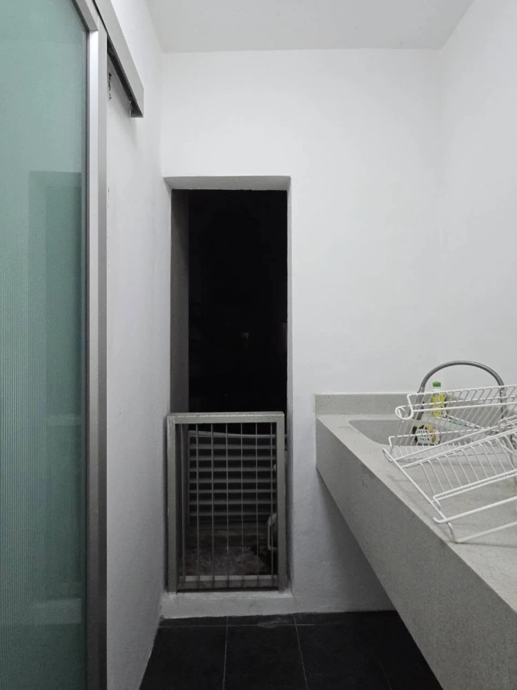 Selling a Space Sukhumvit 77, 2nd floor, garden view, corner unit, near the elevator and stairs. The unit is located in the best location within the p