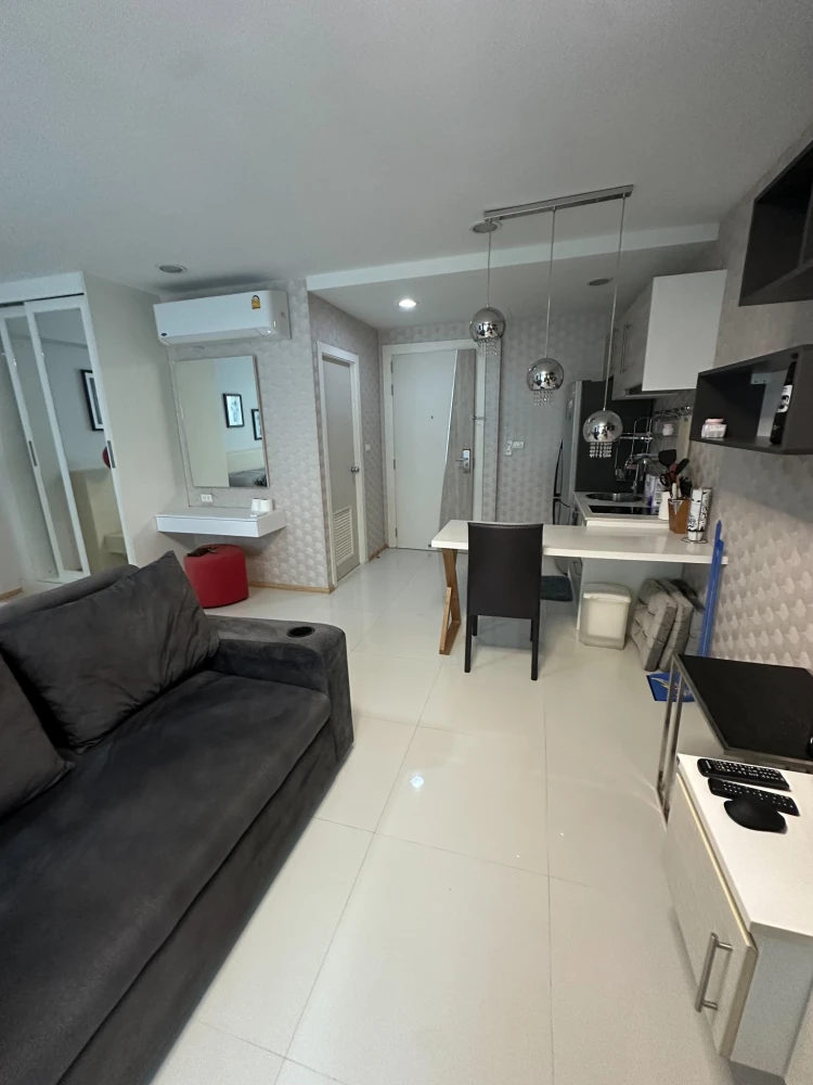 For sale Acqua Condo Jomtien Beach, nice room, fully furnished, electrical appliances ready, good like this, reserve now before you miss out!!