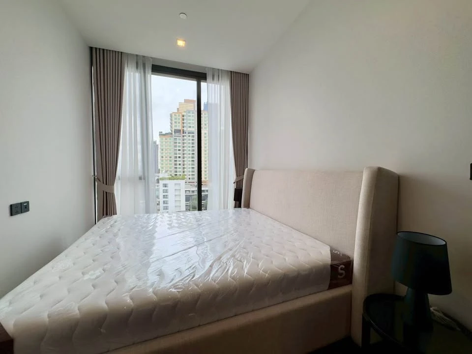 Selling AESTIQ THONGLOR Fully Furnished unit by Chanintr. North-facing unit with unobstructed view. Move-in ready; just bring your belongings.