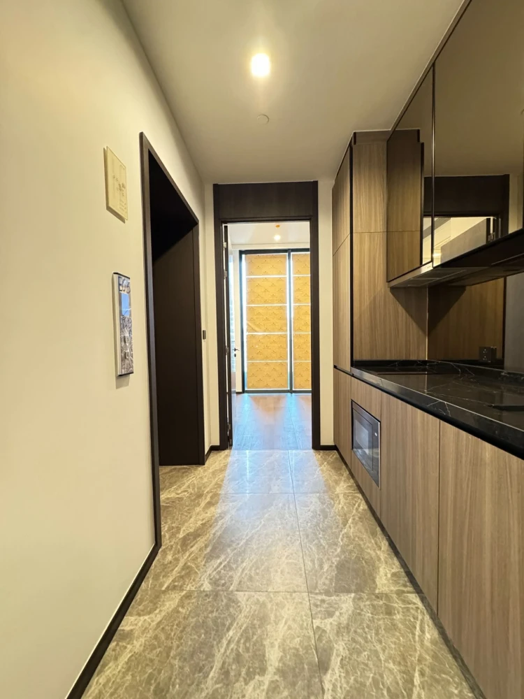 Selling AESTIQ Thonglor, 50 sq m unit on the 19th floor. Luxurious and very private common areas. Book now!