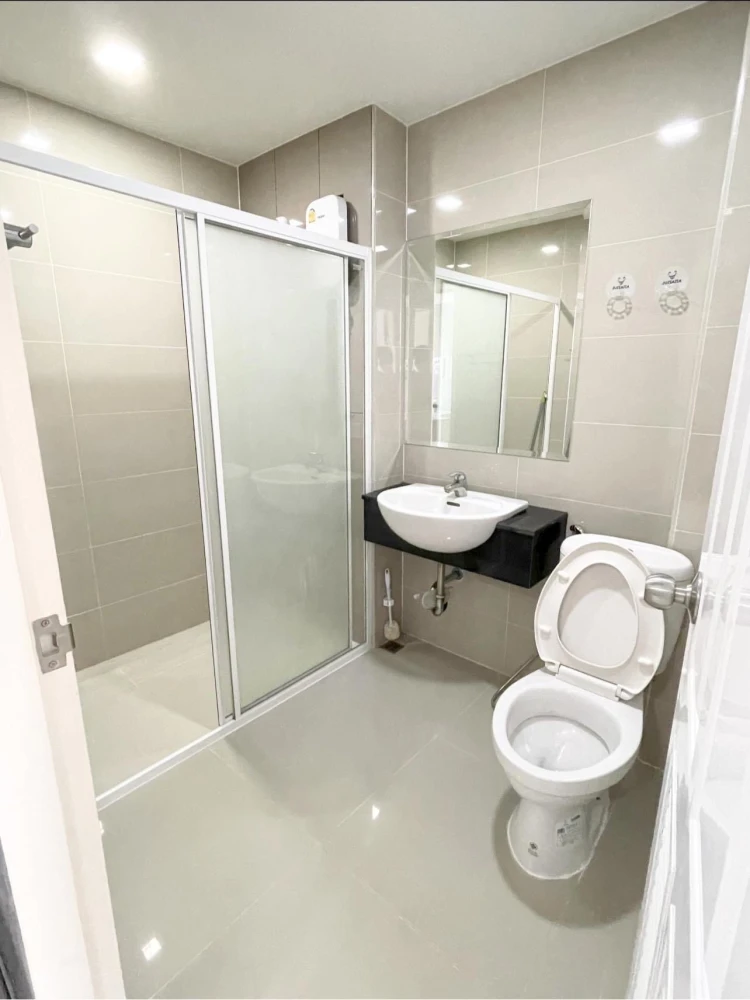 Airlink Residences Romklao for sale. Ready to move in, fully furnished. Book now before it's too late!!!