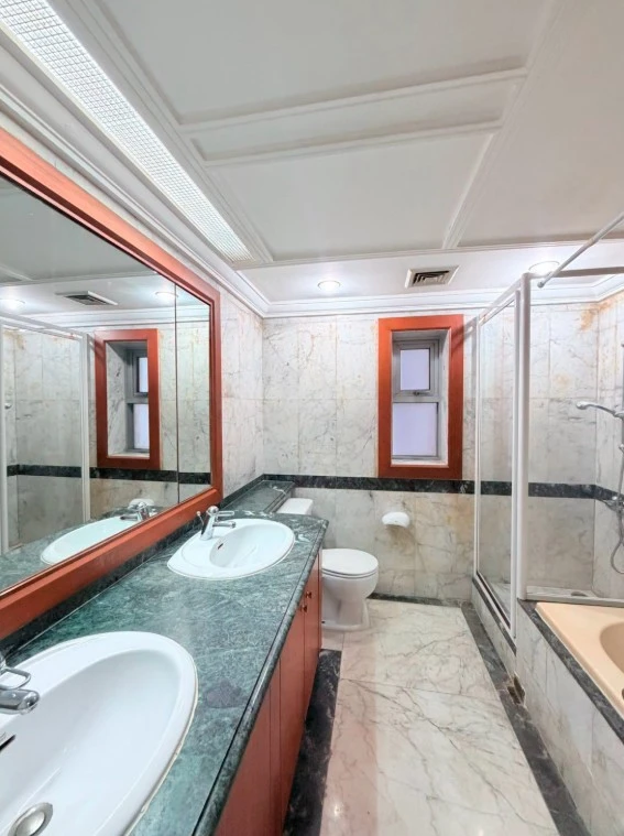 All Seasons Mansion, a spacious condominium located on Wireless Road, is perfect for large families. Book now!
