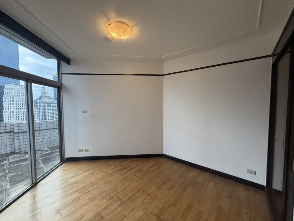 For Sale: All Seasons Mansion. Located on a very high floor with an incredibly spacious layout—ready for you to customize and decorate to your liking.