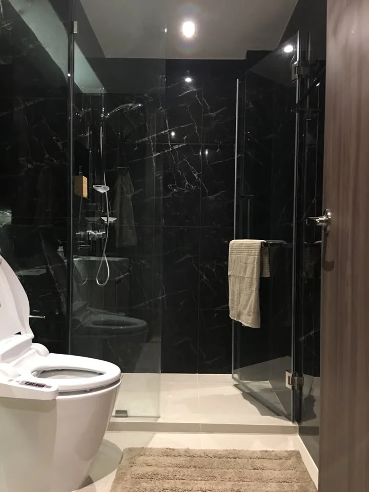 Altitude Samyan-Silom for sale or rent. The room is beautifully decorated and stylish. Divided into livable proportions, don't miss out on own