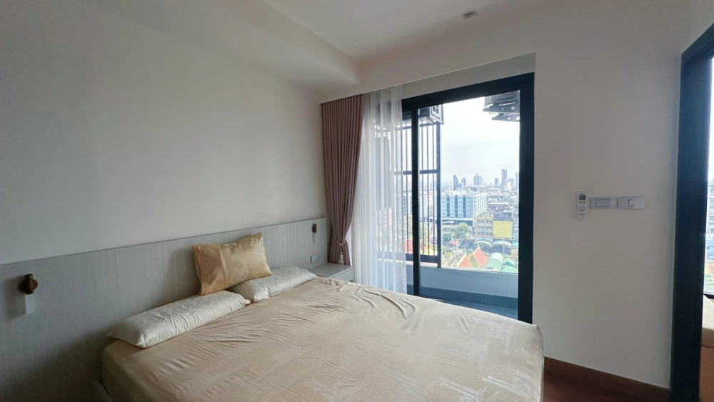 For sale: Altitude Symphony Charoenkrung–Sathorn, 10th floor, fully furnished unit. Book now—act fast!