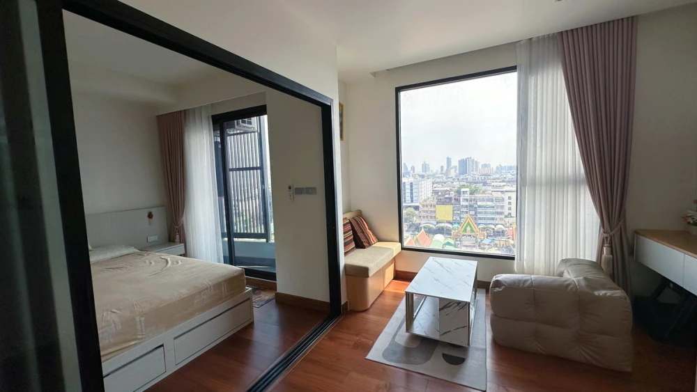 For sale: Altitude Symphony Charoenkrung–Sathorn, 10th floor, fully furnished unit. Book now—act fast!