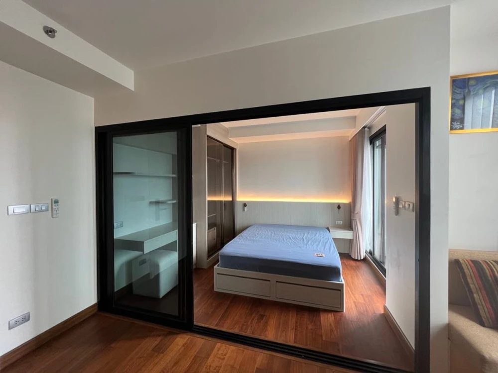 For sale: Altitude Symphony Charoenkrung–Sathorn, 10th floor, fully furnished unit. Book now—act fast!