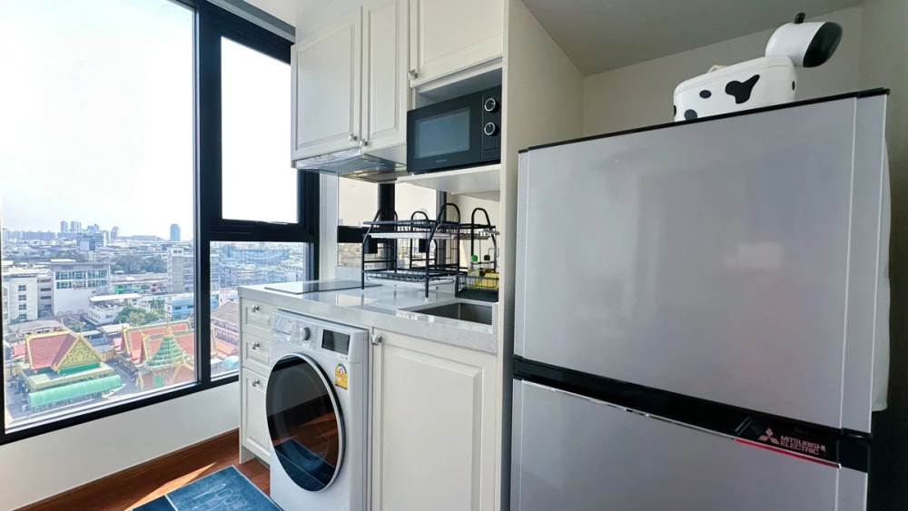 For sale: Altitude Symphony Charoenkrung–Sathorn, 10th floor, fully furnished unit. Book now—act fast!
