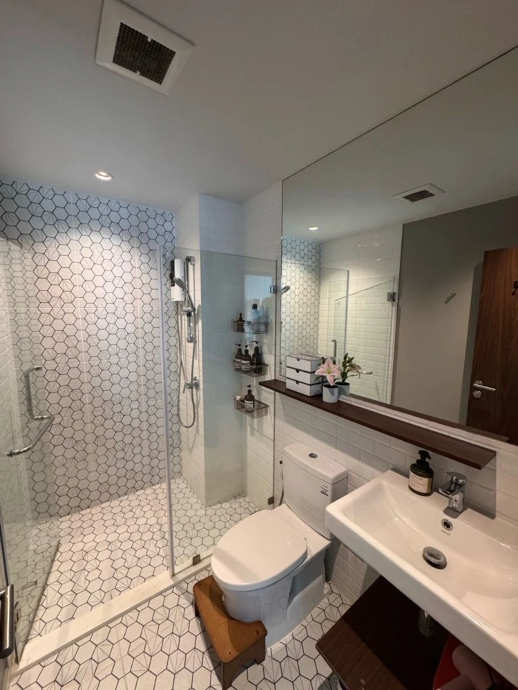 Altitude Unicorn Sathorn - Tha Phra for sale, nice room, fully furnished, hurry and reserve now!