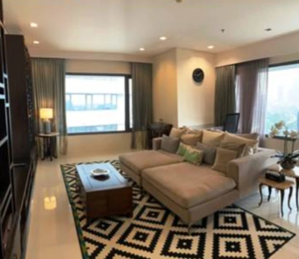 Selling Amanta Lumpini 2-bedroom corner unit. Quiet and private with city views. Book now!