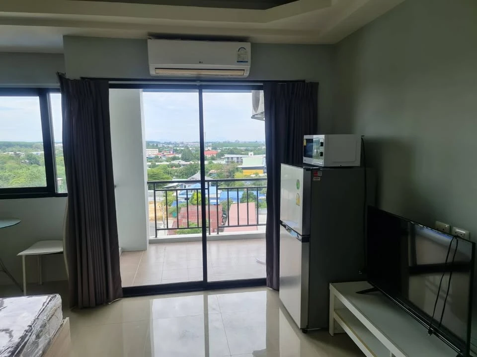 For sale: Amorn Village Place, a lovely room with complete furniture. Don't miss out on this great deal!