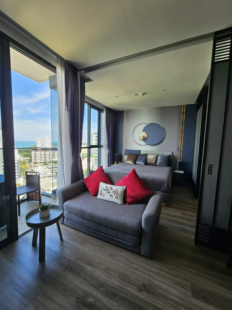 For sale Andromeda Pattaya, 17th floor, sea view, beautifully built-in decoration, book now and you won't be disappointed.