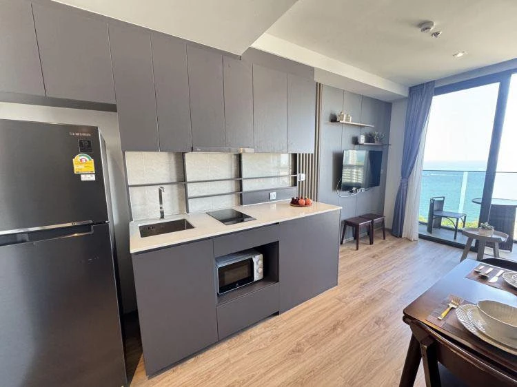 For sale Andromeda Pattaya, 17th floor, sea view, beautifully built-in decoration, book now and you won't be disappointed.