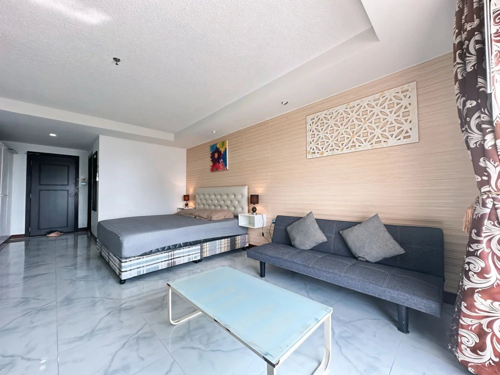 For sale: Angket Condominium, 4th floor, Jomtien Beach view, fully furnished, nice to live in. If interested, hurry and reserve now.