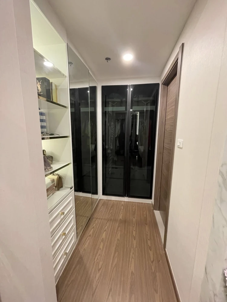 Selling Artisan Ratchada condo, ready to move in, fully furnished, high floor, great location. Book now!