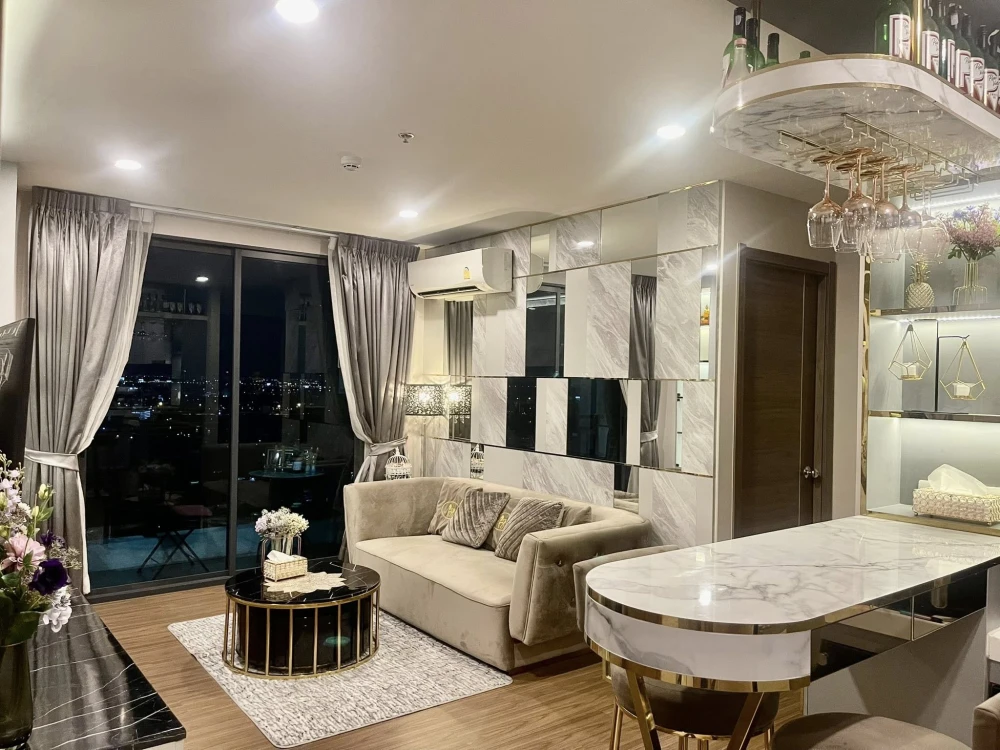 Selling Artisan Ratchada condo, ready to move in, fully furnished, high floor, great location. Book now!