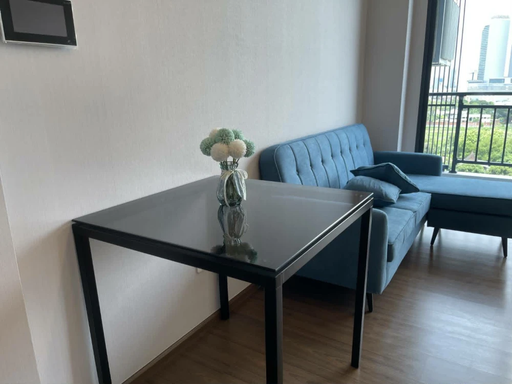 Selling beautifully furnished, fully equipped Artisan Ratchada apartments. Complete with excellent common areas and amenities. Book now!