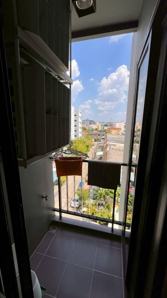 Asher Koop Ratchada condo for sale. Ready to move in. Spacious and comfortable. Book now!