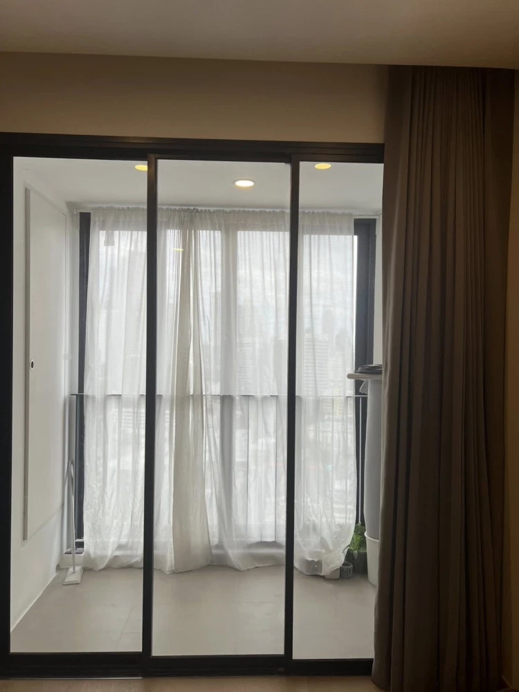 Selling Ashton Chula - Silom condo, very high floor, overlooking Icon Siam and offering stunning city views. Ready to move in immediately.