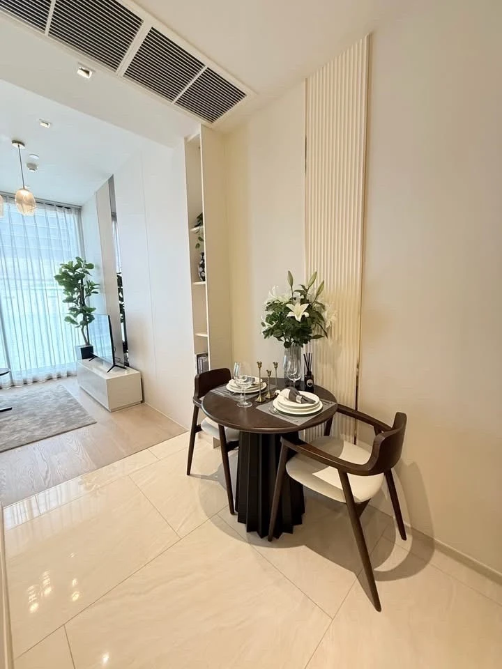 ขาย Ashton Silom ชั้น 12 ห้องสวย ตกแต่งน่าอยู่ สนใจจองเลย ห้ามพลาด