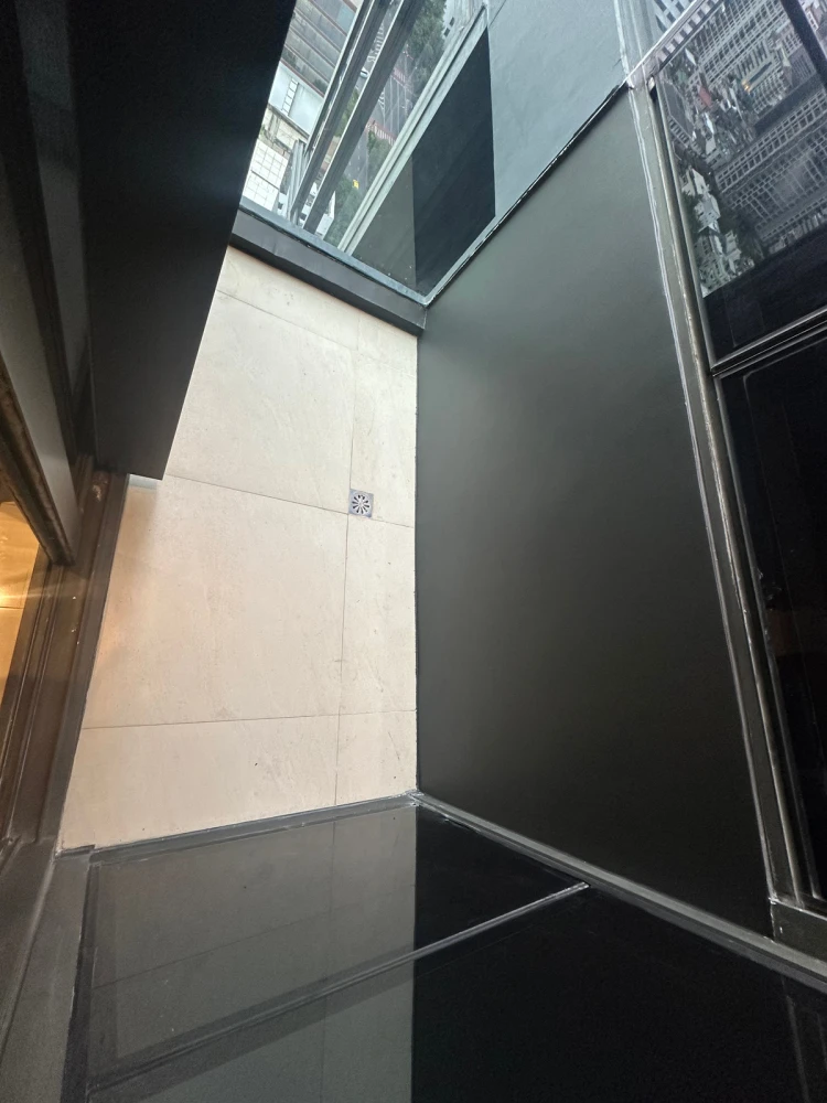 Selling a beautiful unit at Ashton Silom, 25th floor, fully furnished. Book now!