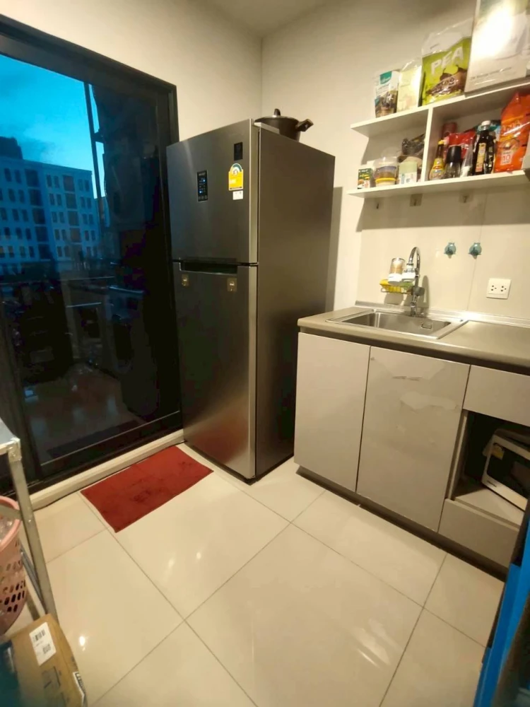 Selling Aspire Asoke - Ratchada, 4th floor, pool and garden view, closed kitchen with balcony, fully furnished and equipped with appliances. Book now!