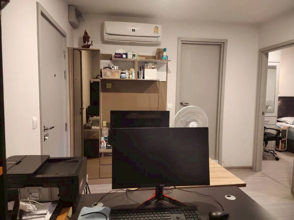 Selling Aspire Asoke - Ratchada, 4th floor, pool and garden view, closed kitchen with balcony, fully furnished and equipped with appliances. Book now!