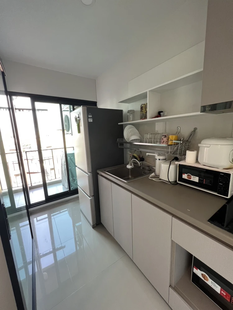 Selling Aspire Asoke - Ratchada, 5th floor, fully furnished unit. Ready to move in! Book now, don't miss out!