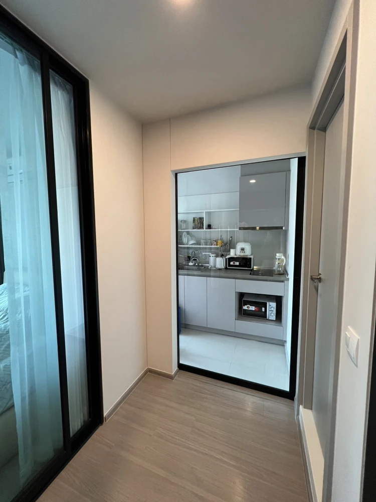 Selling Aspire Asoke - Ratchada, 5th floor, fully furnished unit. Ready to move in! Book now, don't miss out!