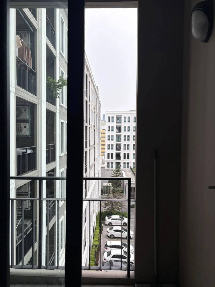 For sale: Aspire Asoke - Ratchada, 6th floor, spacious room. Interested in owning one? Hurry and reserve now. Don't miss out!