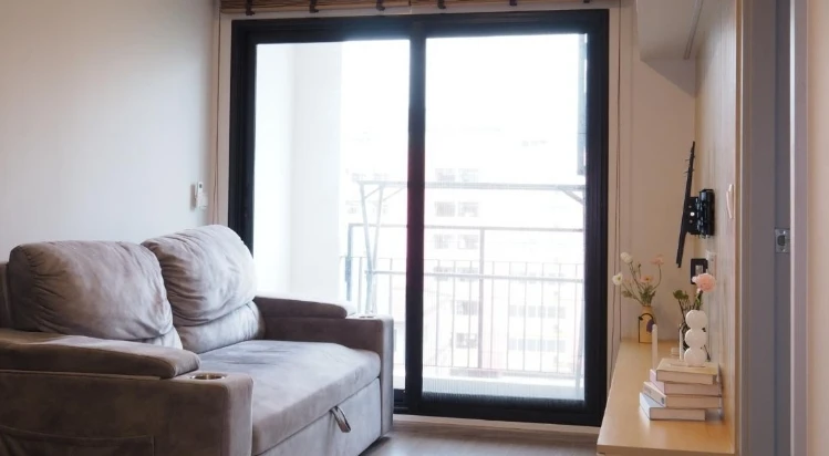 Selling Aspire Asoke - Ratchada, 6th floor, corner unit, fully furnished. Book now!