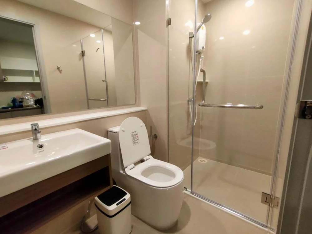 Urgent sale!! Aspire Asoke-Ratchada, 2nd floor, Building B, garden view, good for investment or living, good location, good price, don't miss it!!