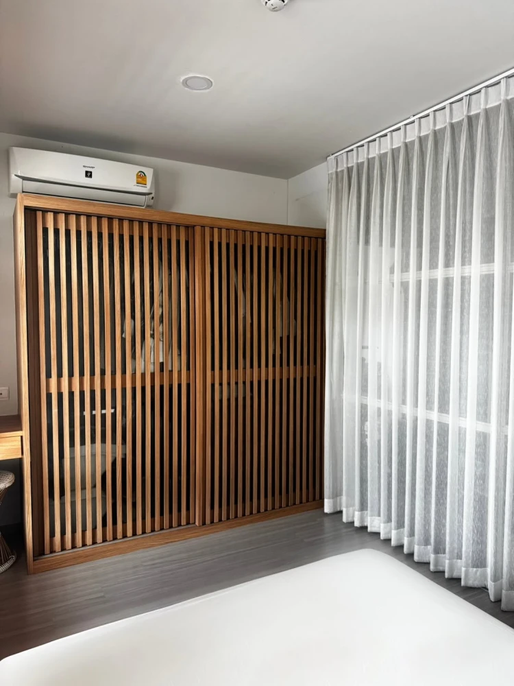 Selling Aspire Asoke - Ratchada, corner unit, less crowded, with high-quality built-in furniture. Book now!