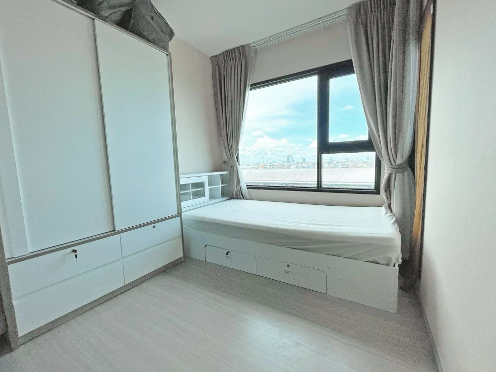 For sale Aspire Erawan Prime 7th floor, spacious room, 1 bedroom, 1 multipurpose room, don't miss it.
