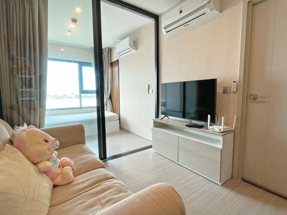 For sale Aspire Erawan Prime 7th floor, spacious room, 1 bedroom, 1 multipurpose room, don't miss it.