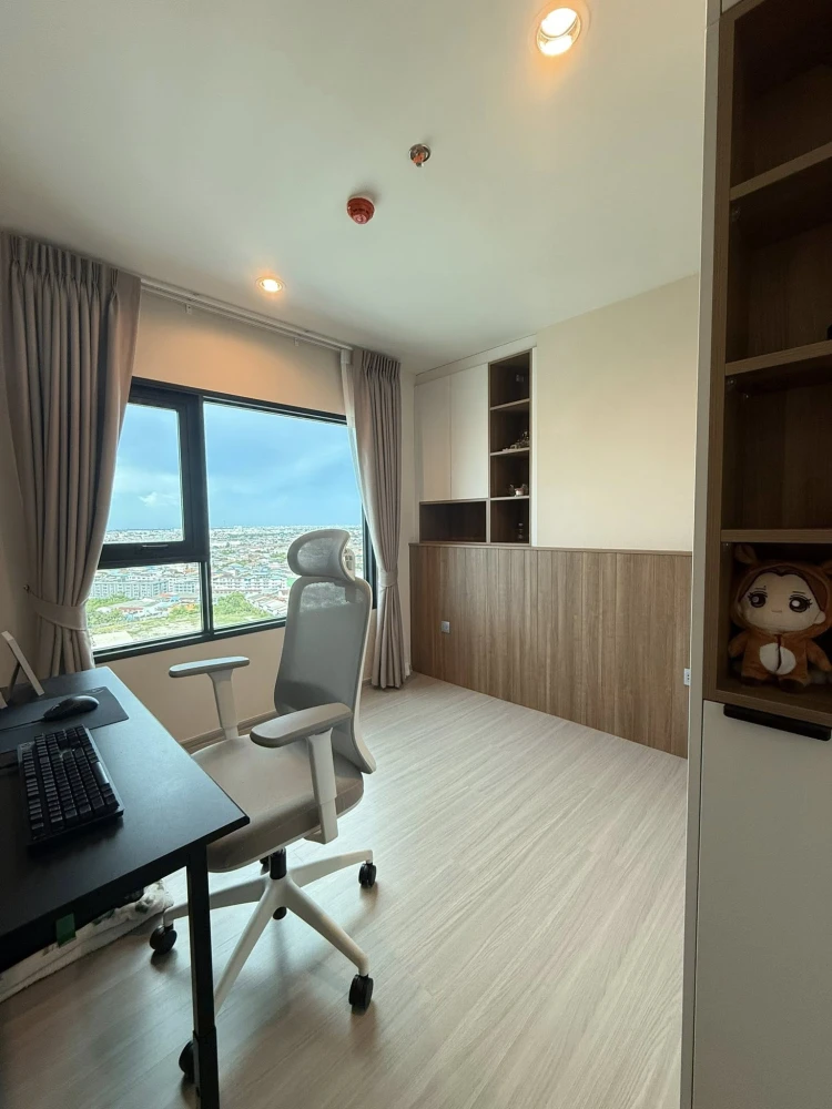 Selling Aspire Erawan Prime condo. A lovely unit with complete amenities. Just bring your bags and move in!