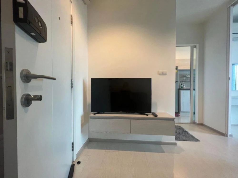 Selling ASPIRE Erawan, 15th floor, unobstructed river view, fully furnished, ready to move in. Book now!